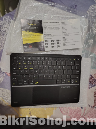 Wireless bluetooth keyboard